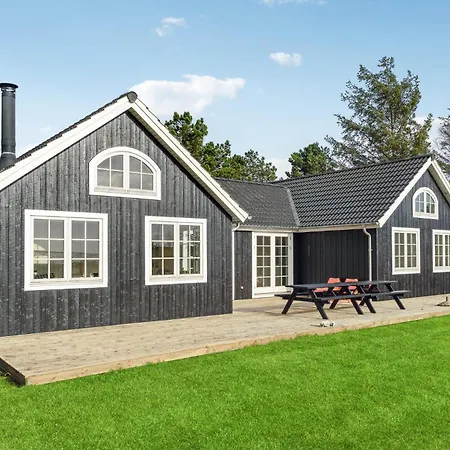 4 Bedroom Awesome In