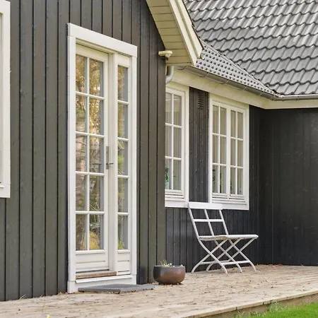 4 Bedroom Awesome In